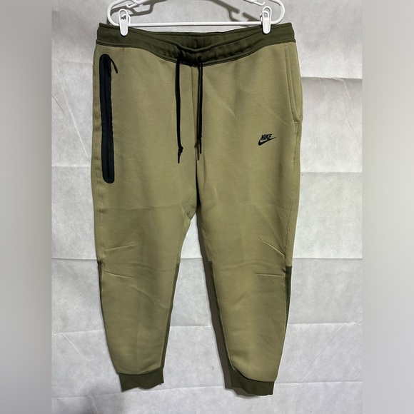 Nike Tech Fleece Joggers Neutral Olive/Med. Olive/Black Sz XXL FB8002-276